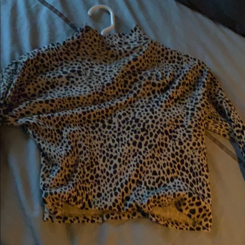 Rare cheetah brandy Melville turtle neck crop top
